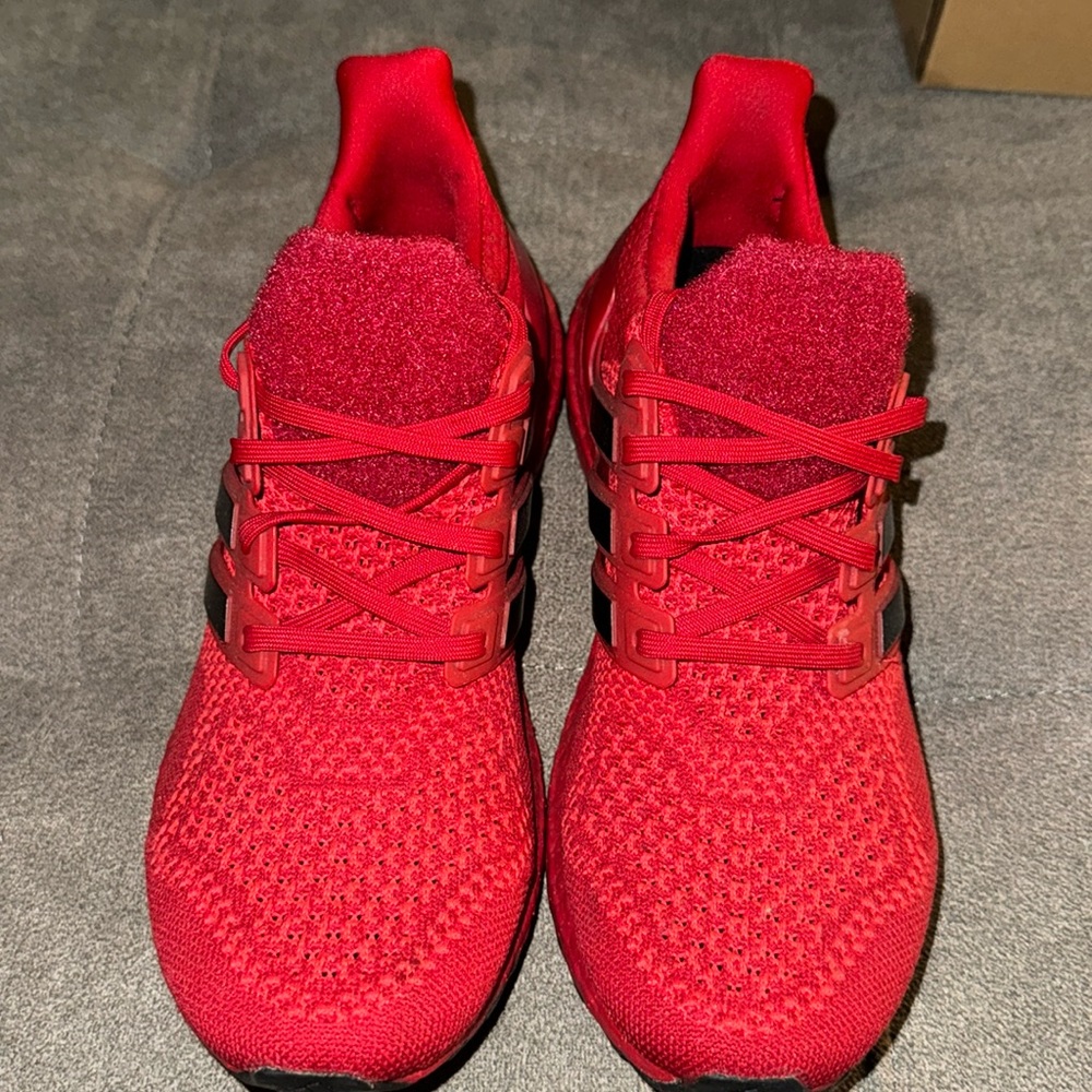 Women’s size 7 adidas ultraboost